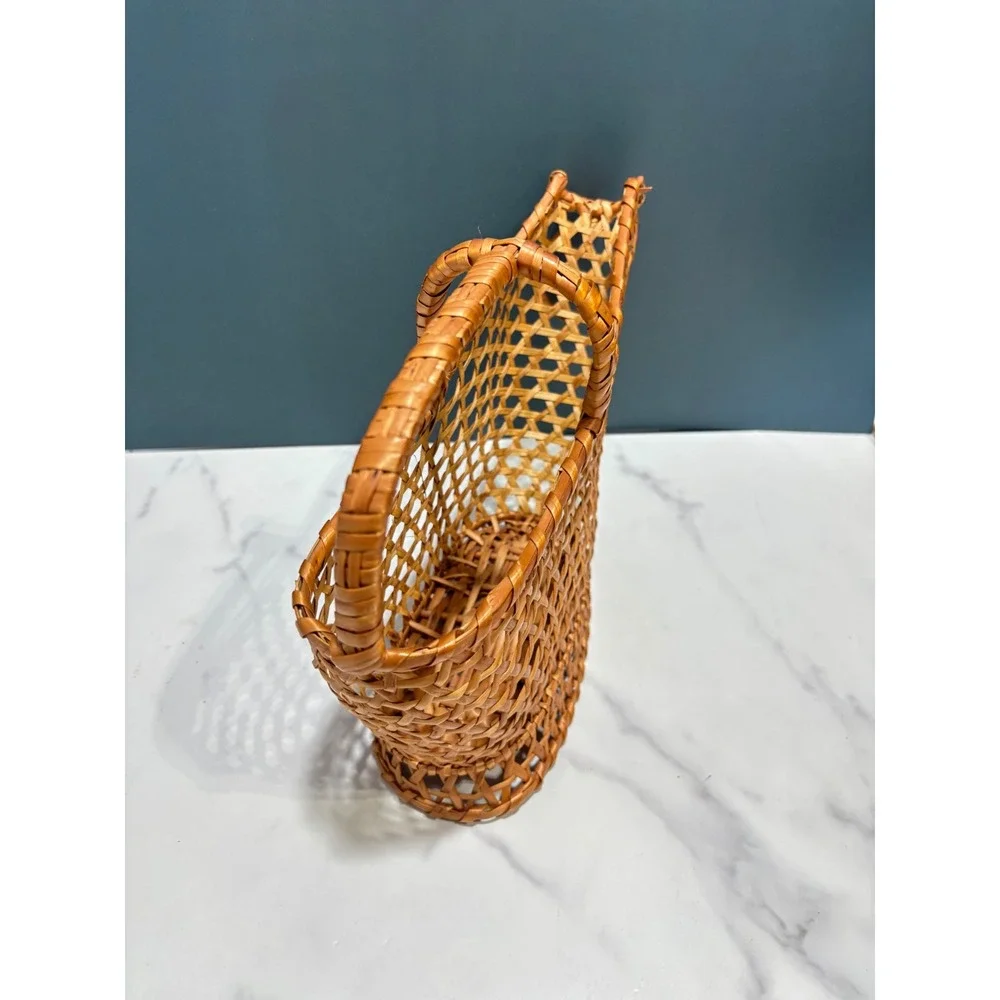 Vintage Wicker Wine Bottle Cradle Holder Woven Rattan Pourer Basket with Handle